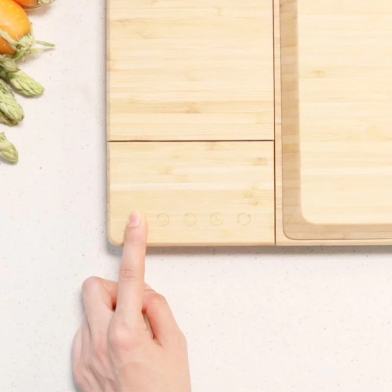 Sanitizer-Equipped Cutting Boards : Chopbox cutting board