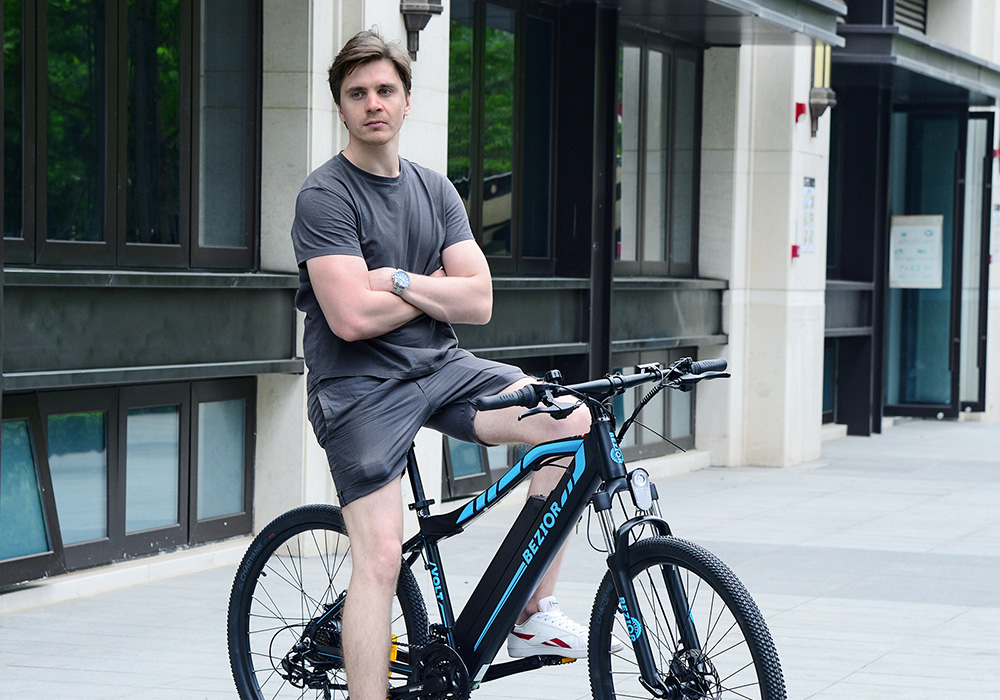 BEZIOR M1 Electric Bike 48V 12.5Ah Battery 250W Brushless Motor 27.5 inch Tire Aluminum Alloy Frame Shimano 5-speed Shift Max Speed 25km/h 80KM Power-assisted mileage Range 5 inch Smart LCD Meter IP54 Waterproof - Black Blue